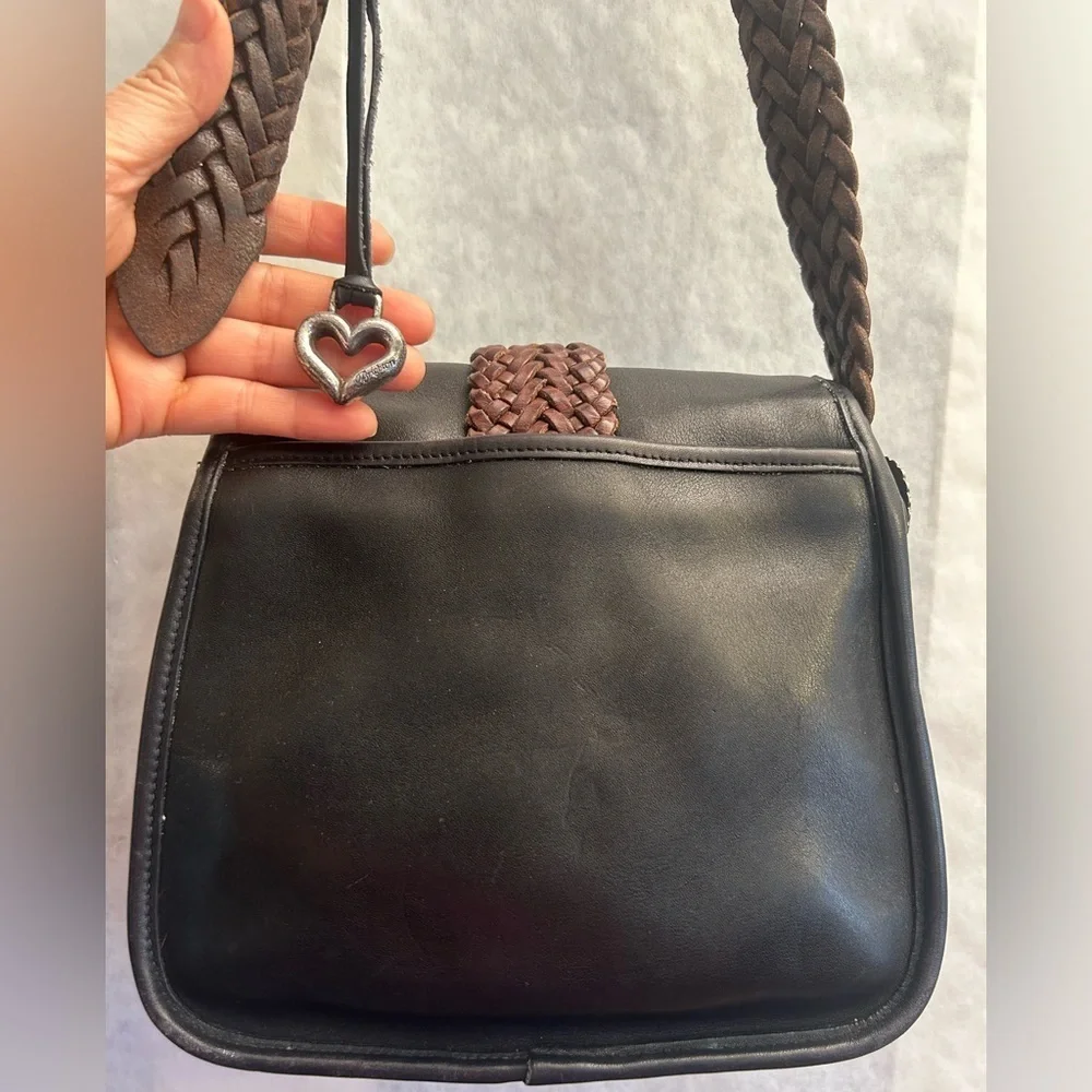 Vintage Brighton Black Smooth Leather Crossbody Purse Bag w/brown woven strap. T